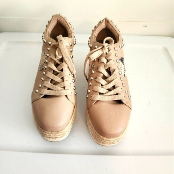 Steve Madden Killer Neutral Low Top Sneakers - Picture 1 of 7